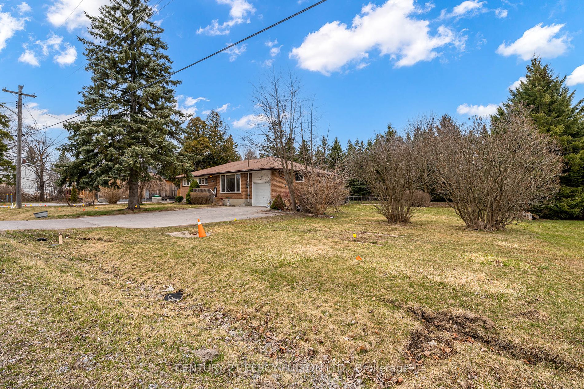 3515 Simcoe St N