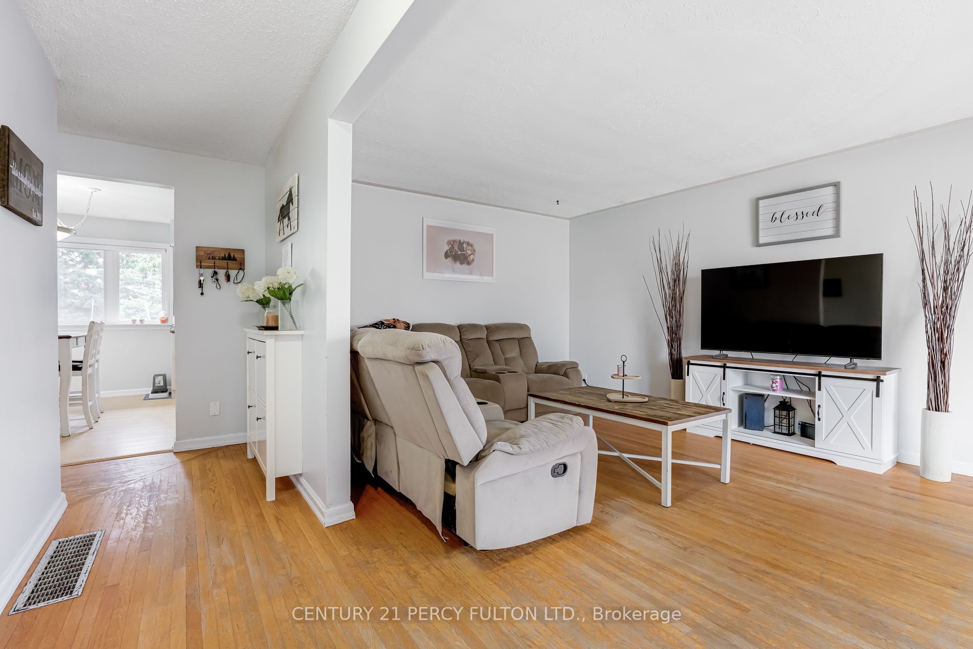 3515 Simcoe St N