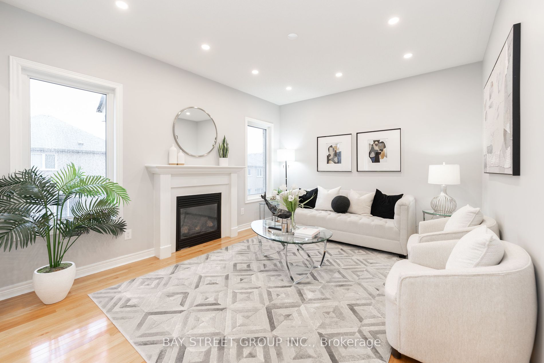 11 Luce Dr