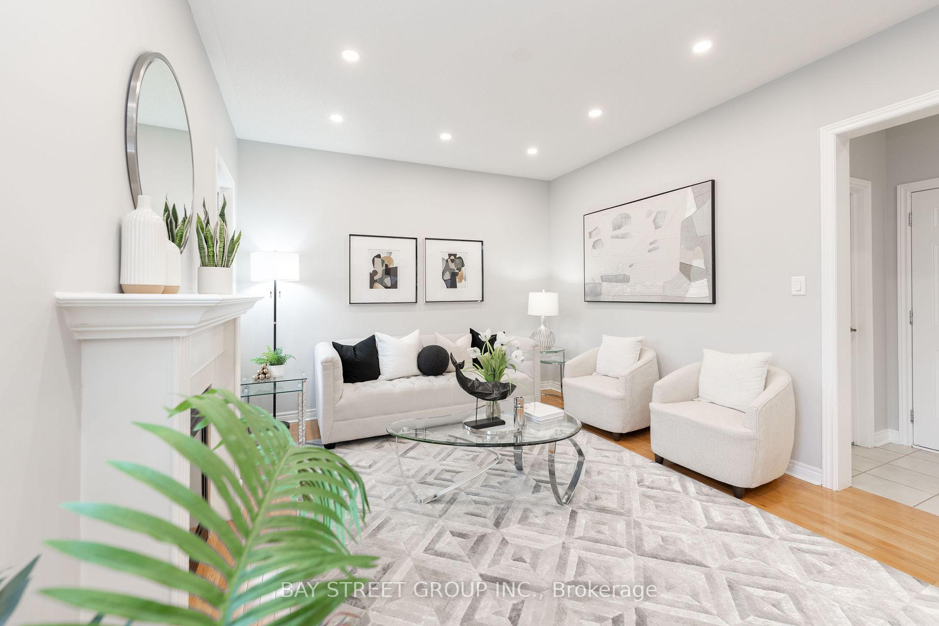 11 Luce Dr