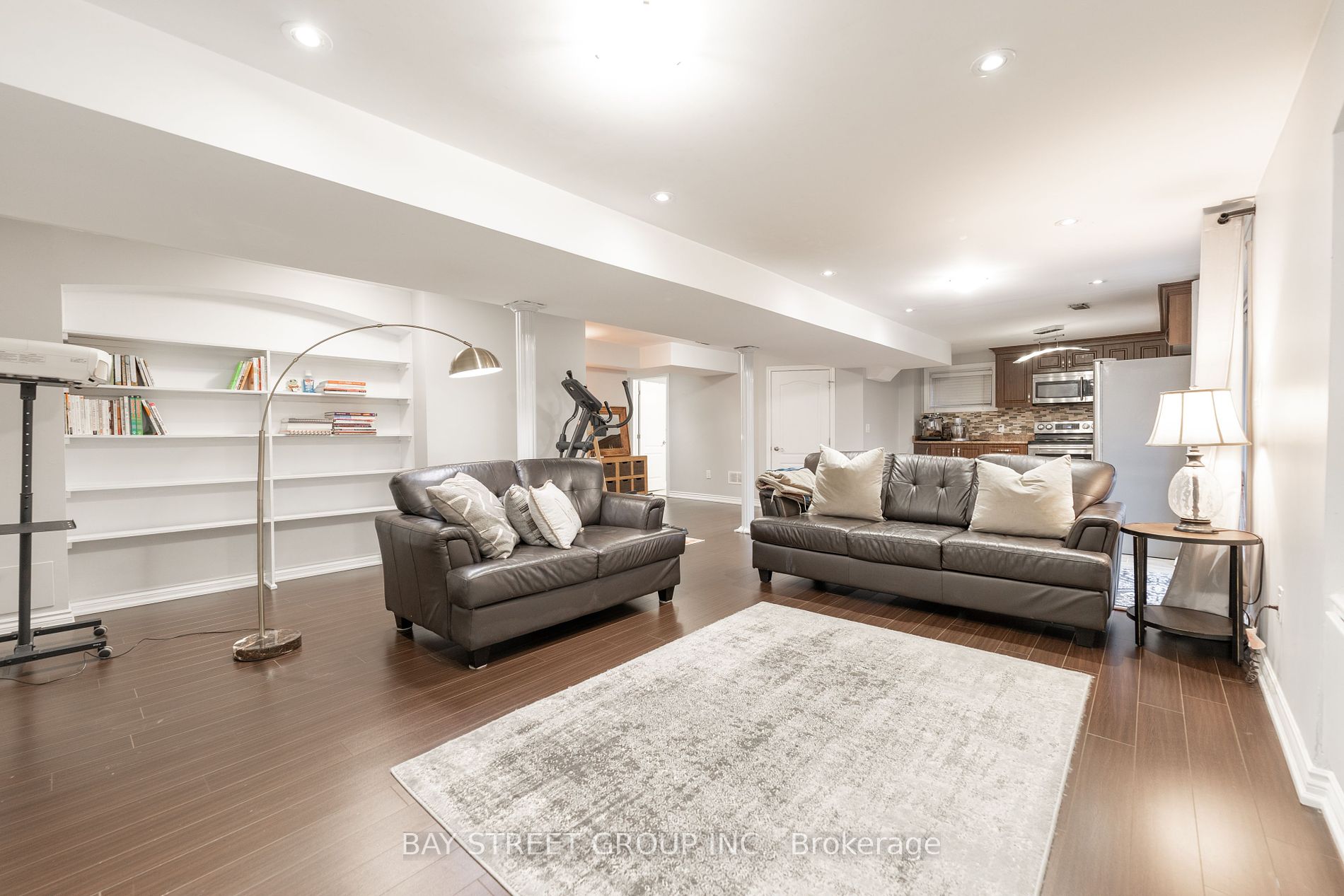 11 Luce Dr