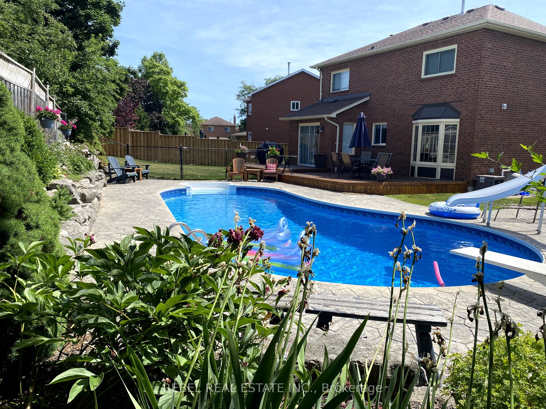 12 Croft Crt