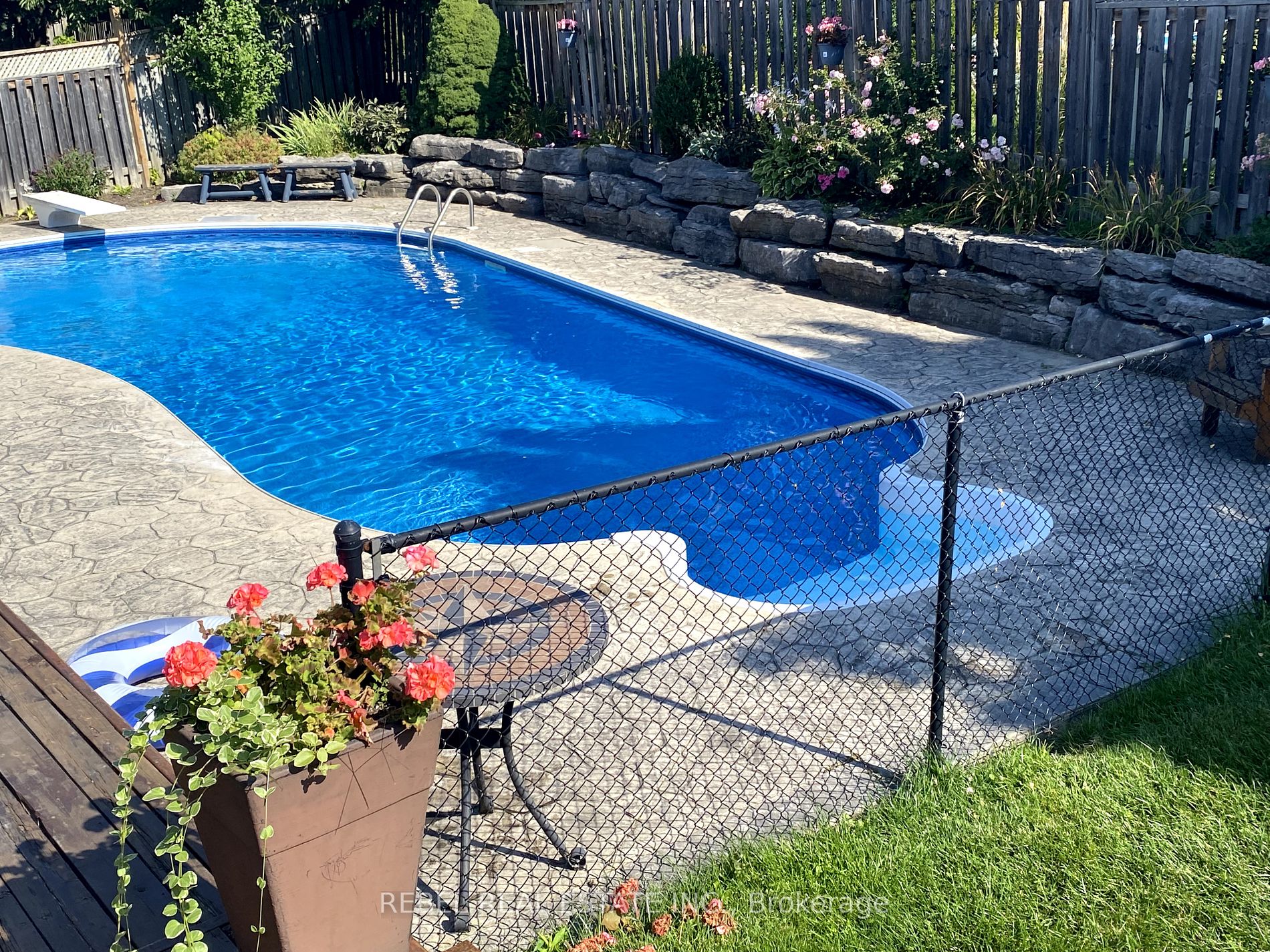 12 Croft Crt