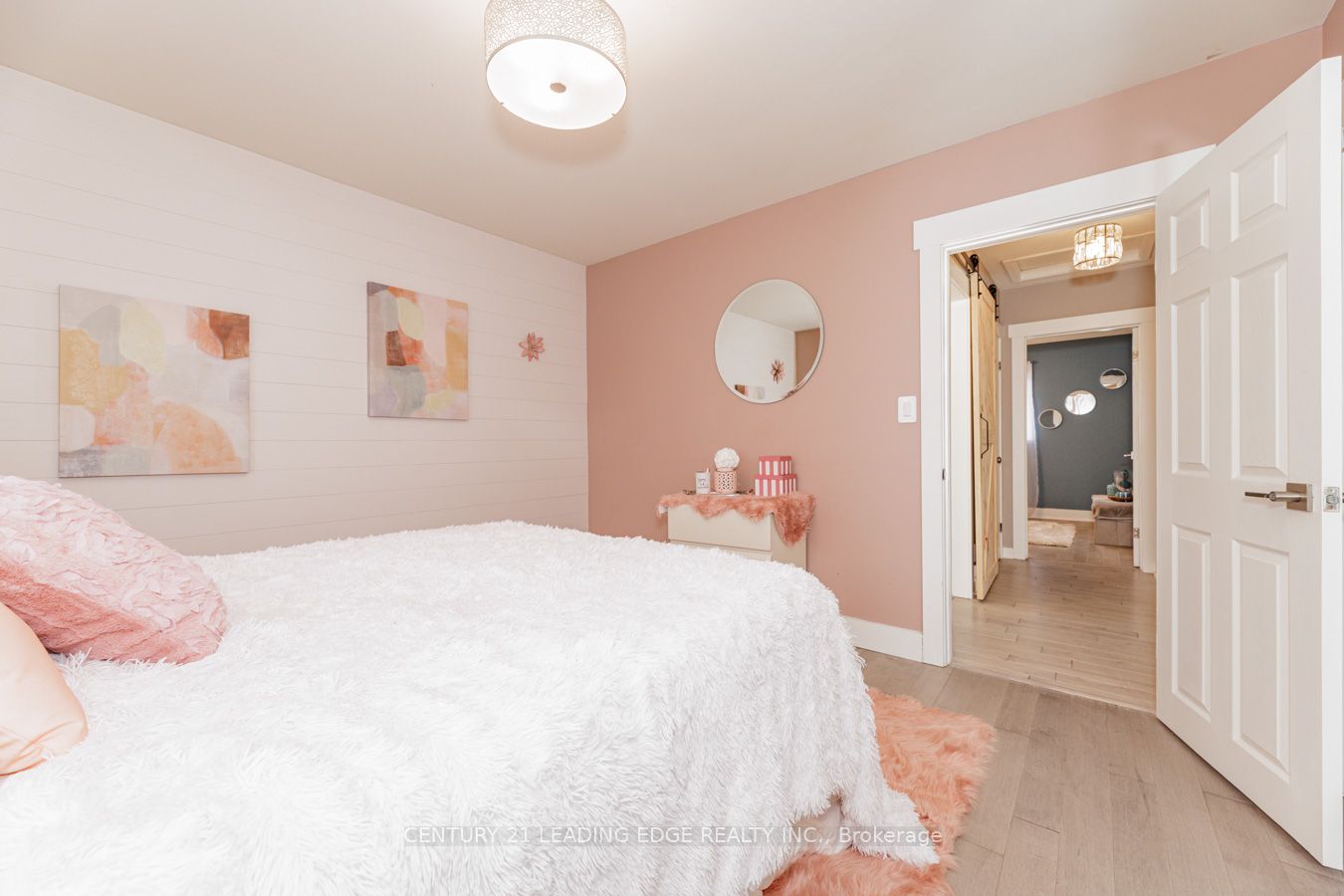 265 Surrey Dr