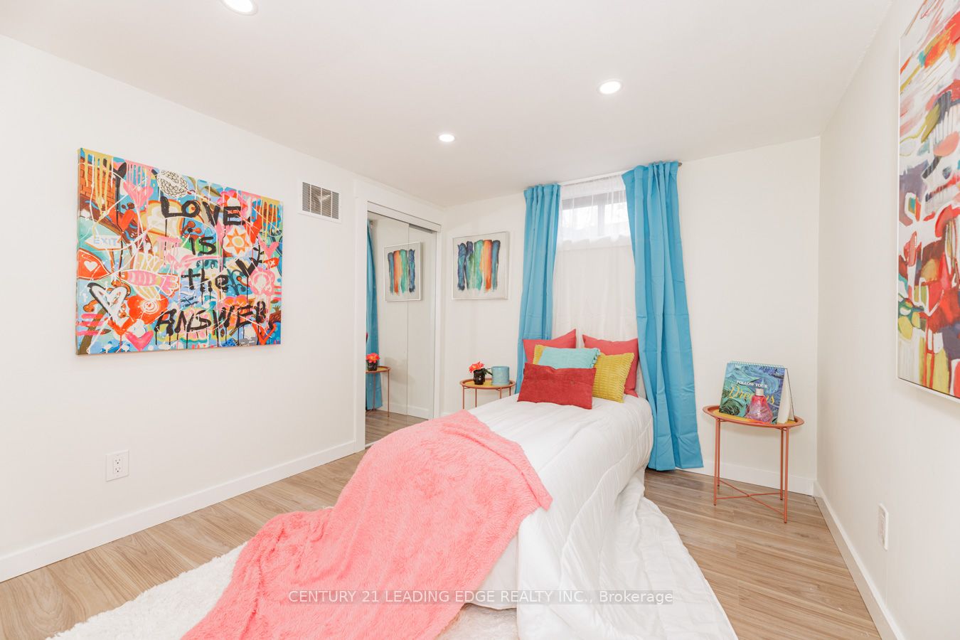 265 Surrey Dr