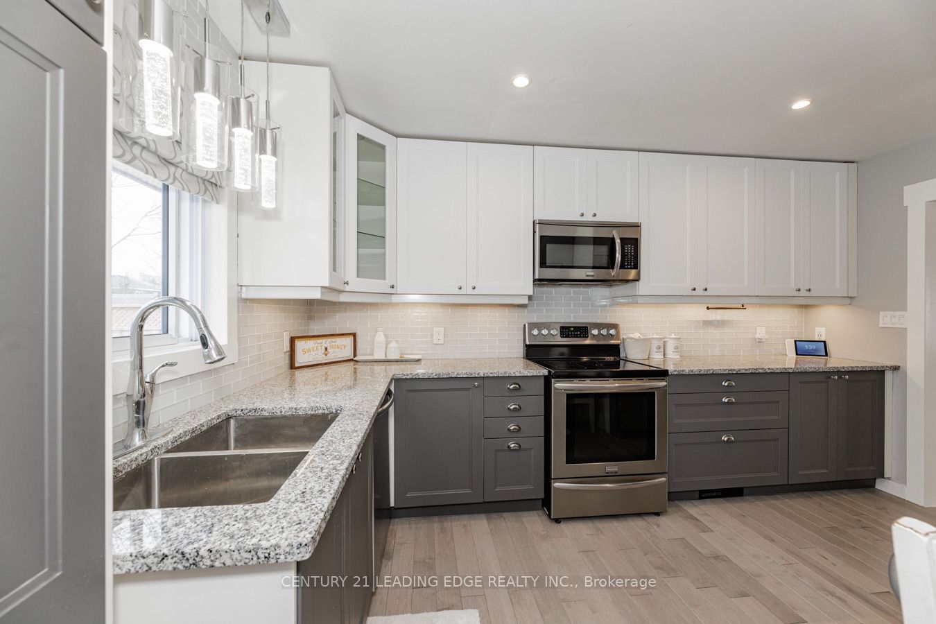 265 Surrey Dr