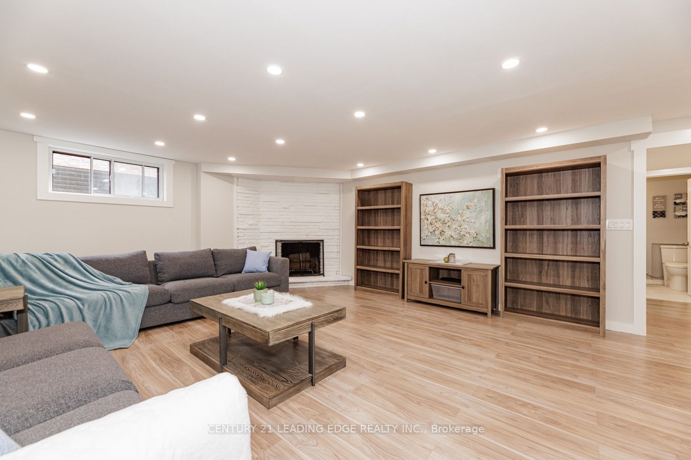 265 Surrey Dr