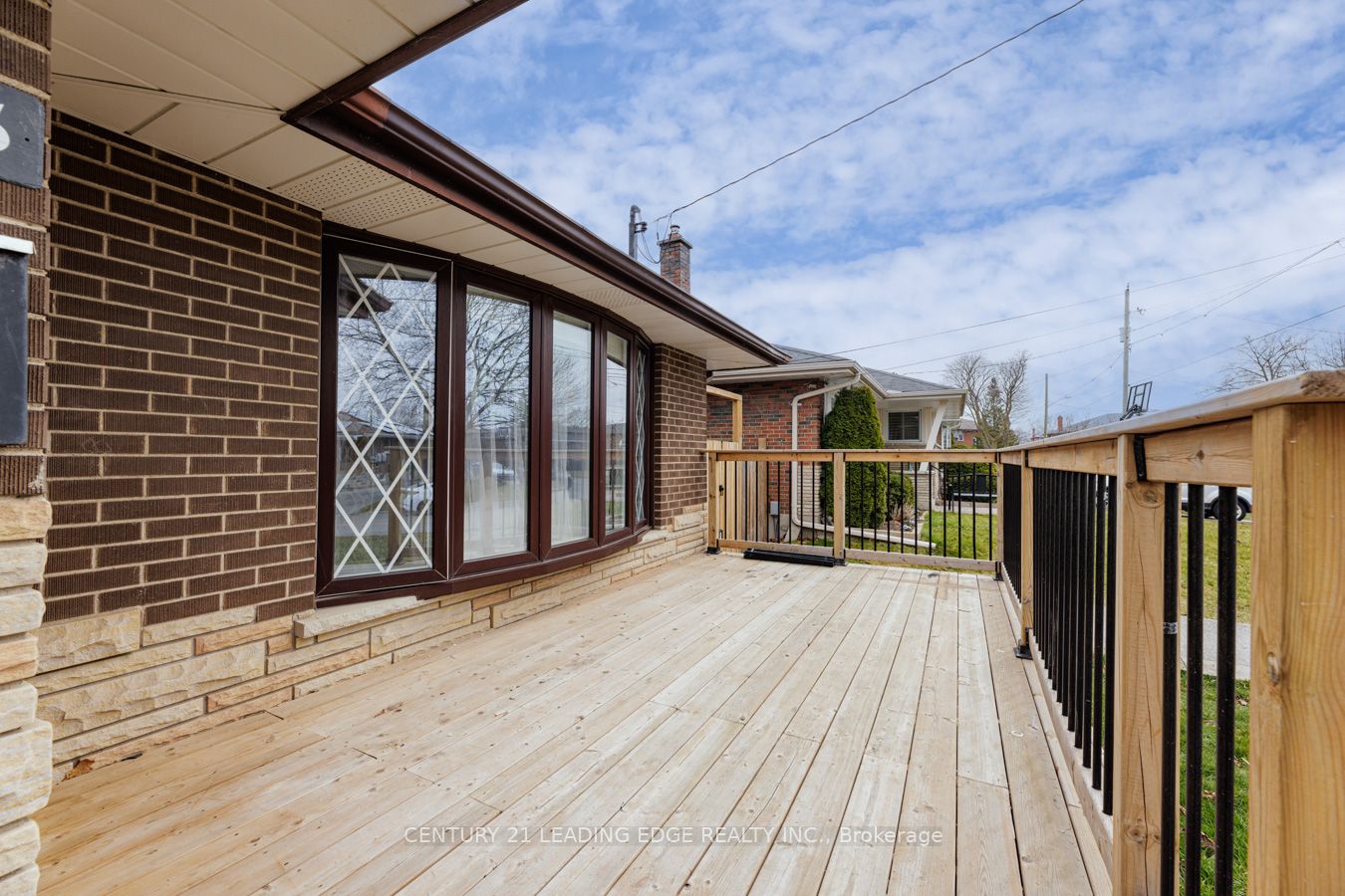 265 Surrey Dr