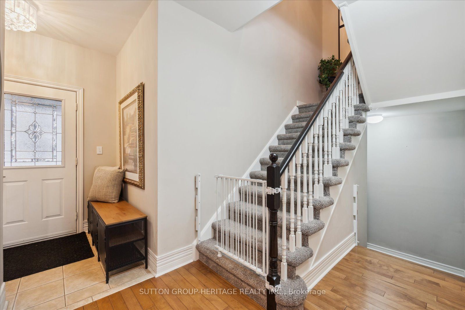 23 Ault Cres