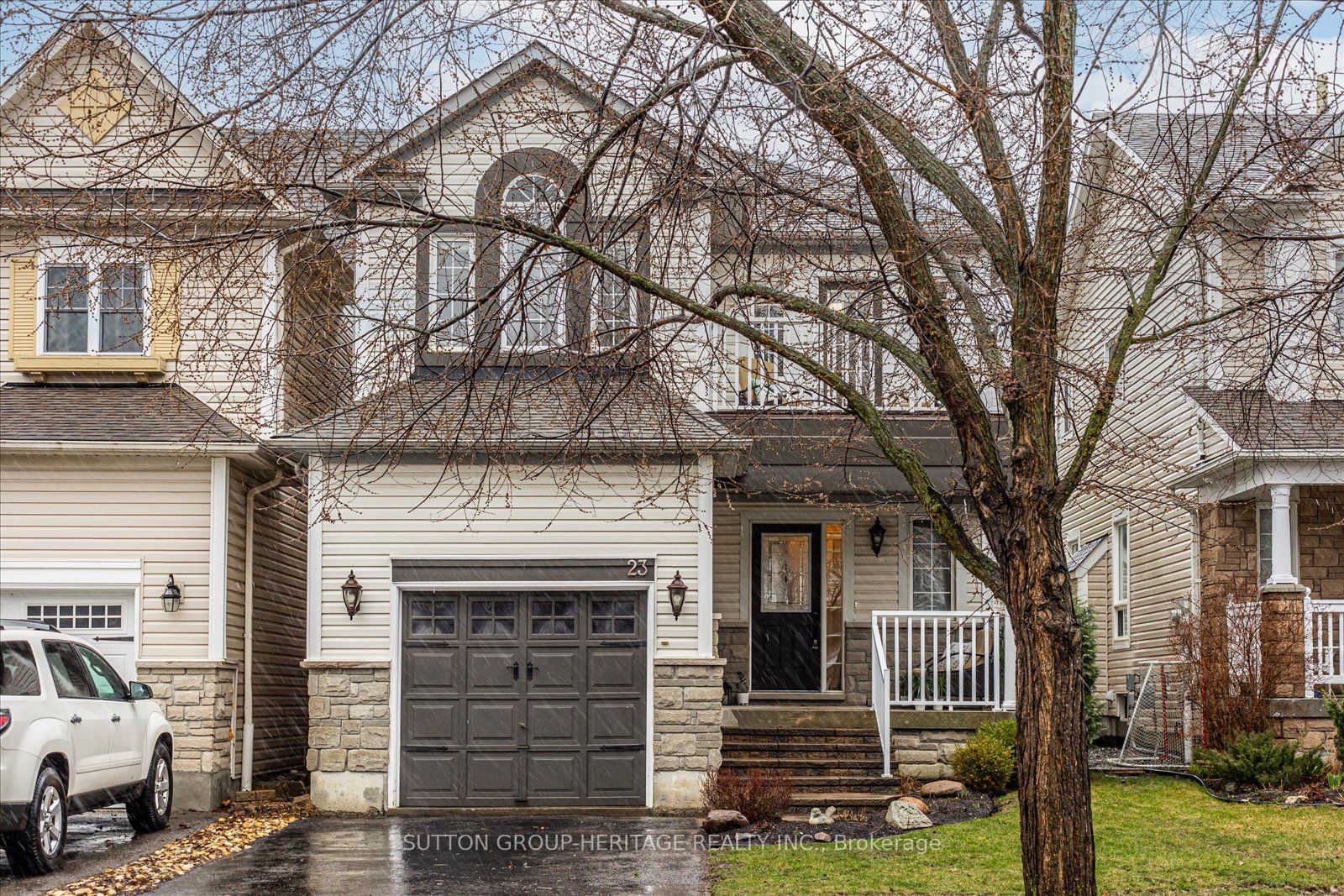 23 Ault Cres