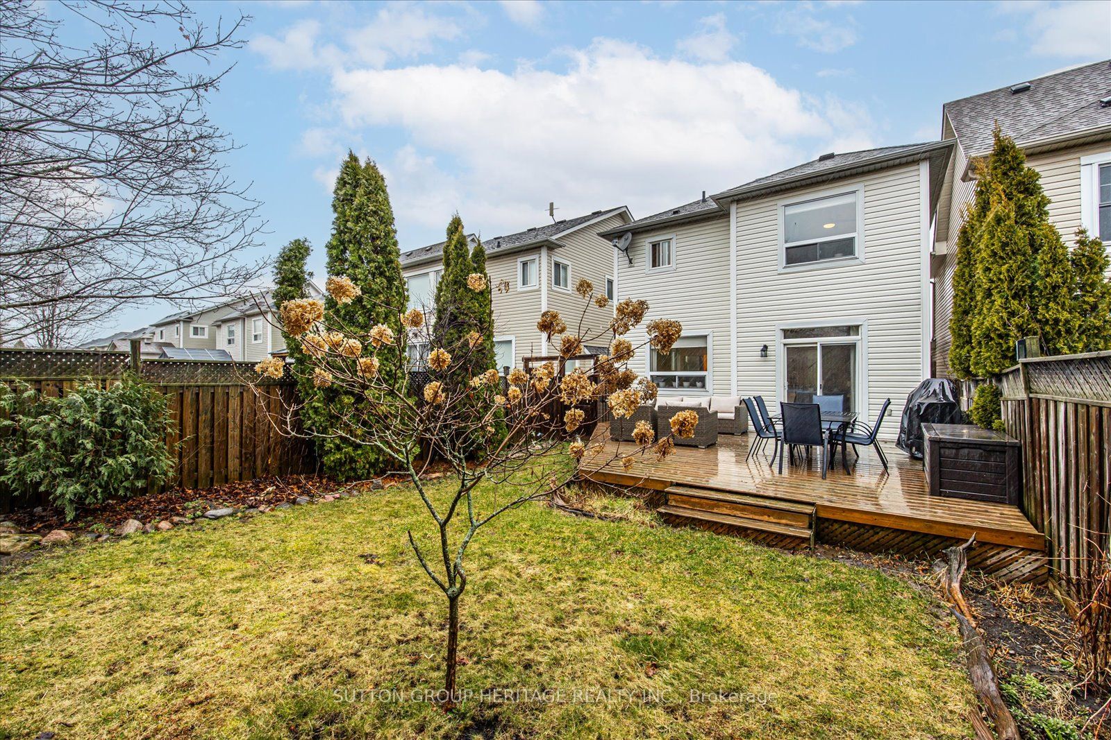 23 Ault Cres