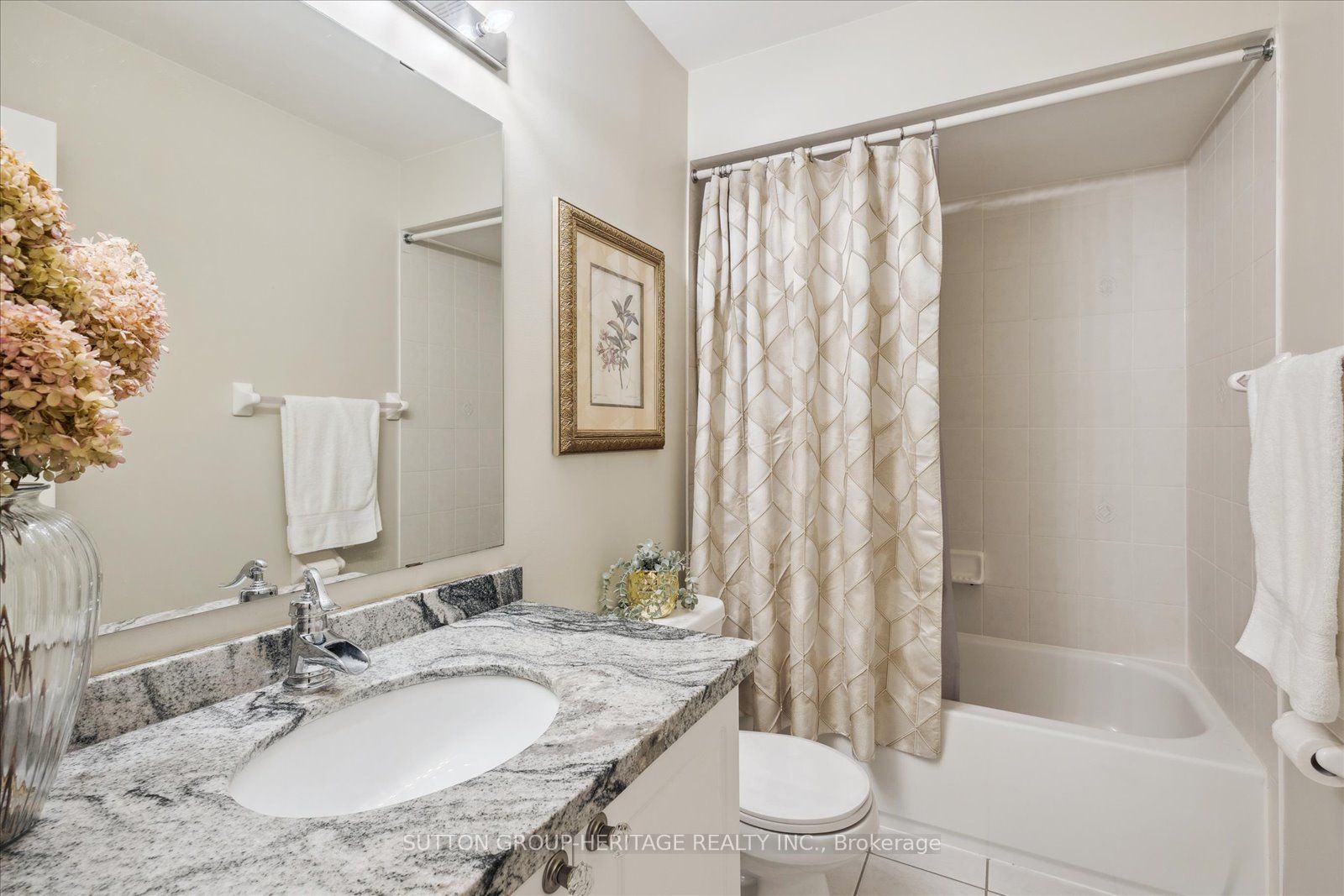 23 Ault Cres
