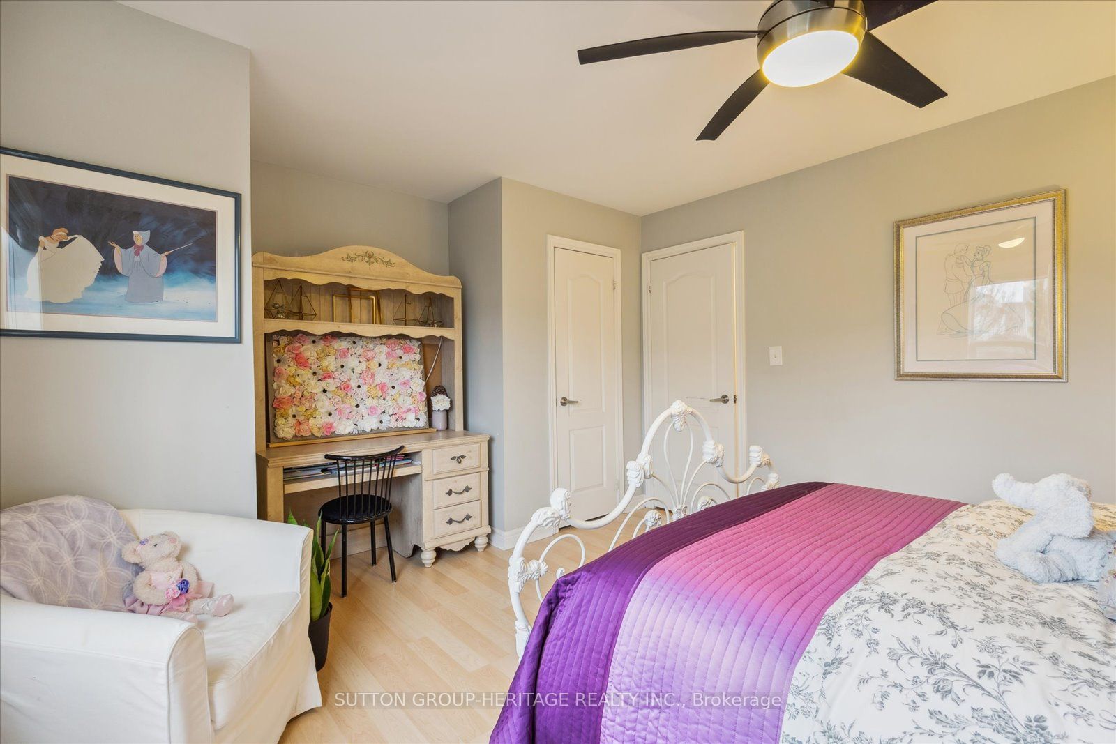 23 Ault Cres