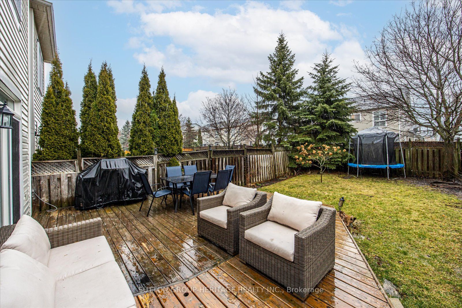 23 Ault Cres