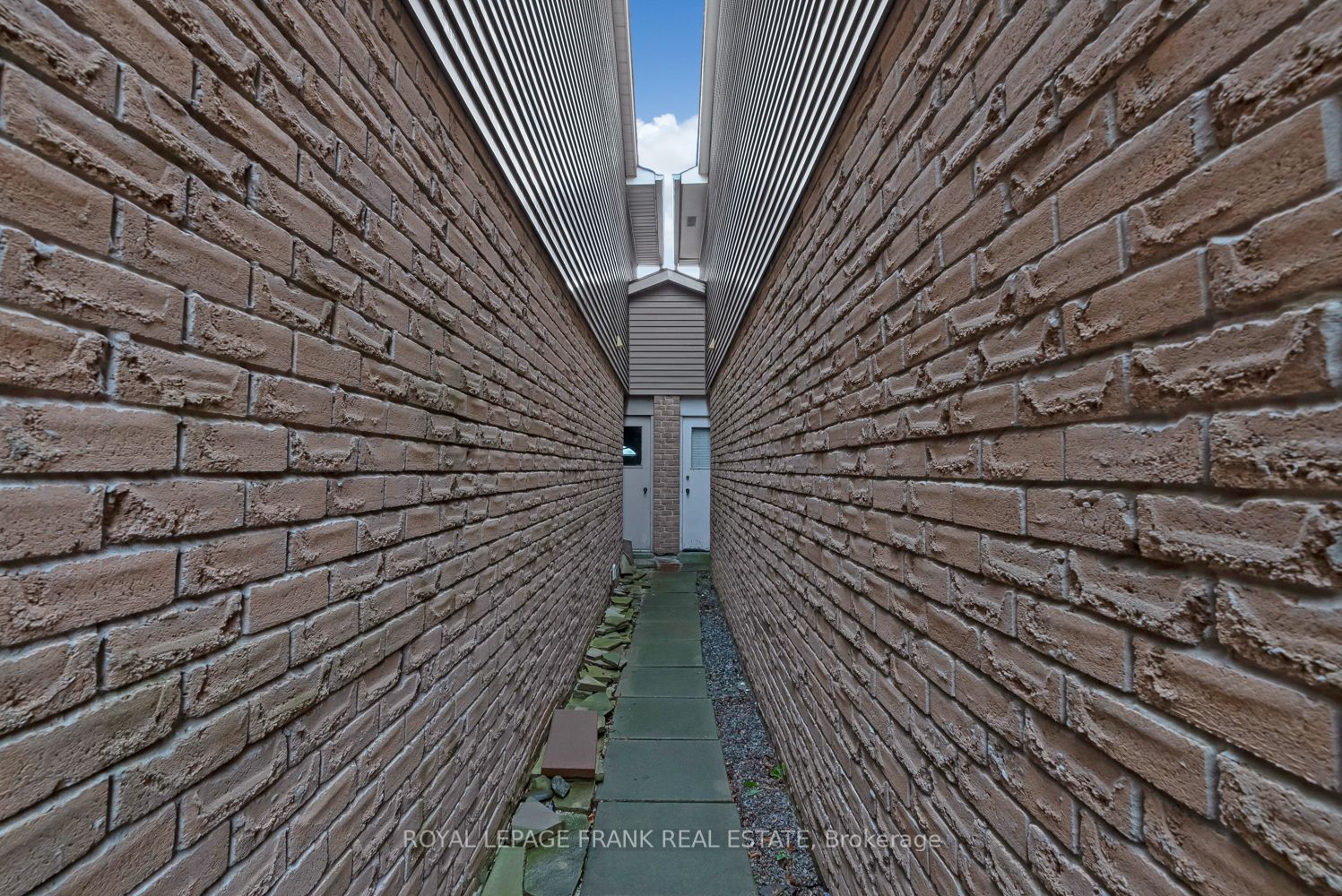 810 Hyland Street