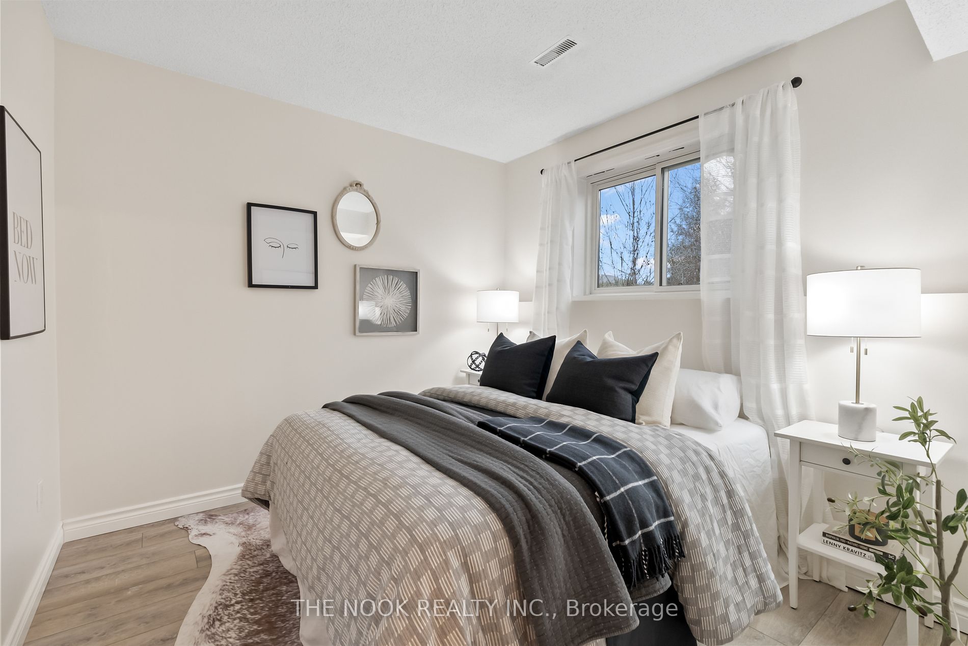 42 Glanville Cres