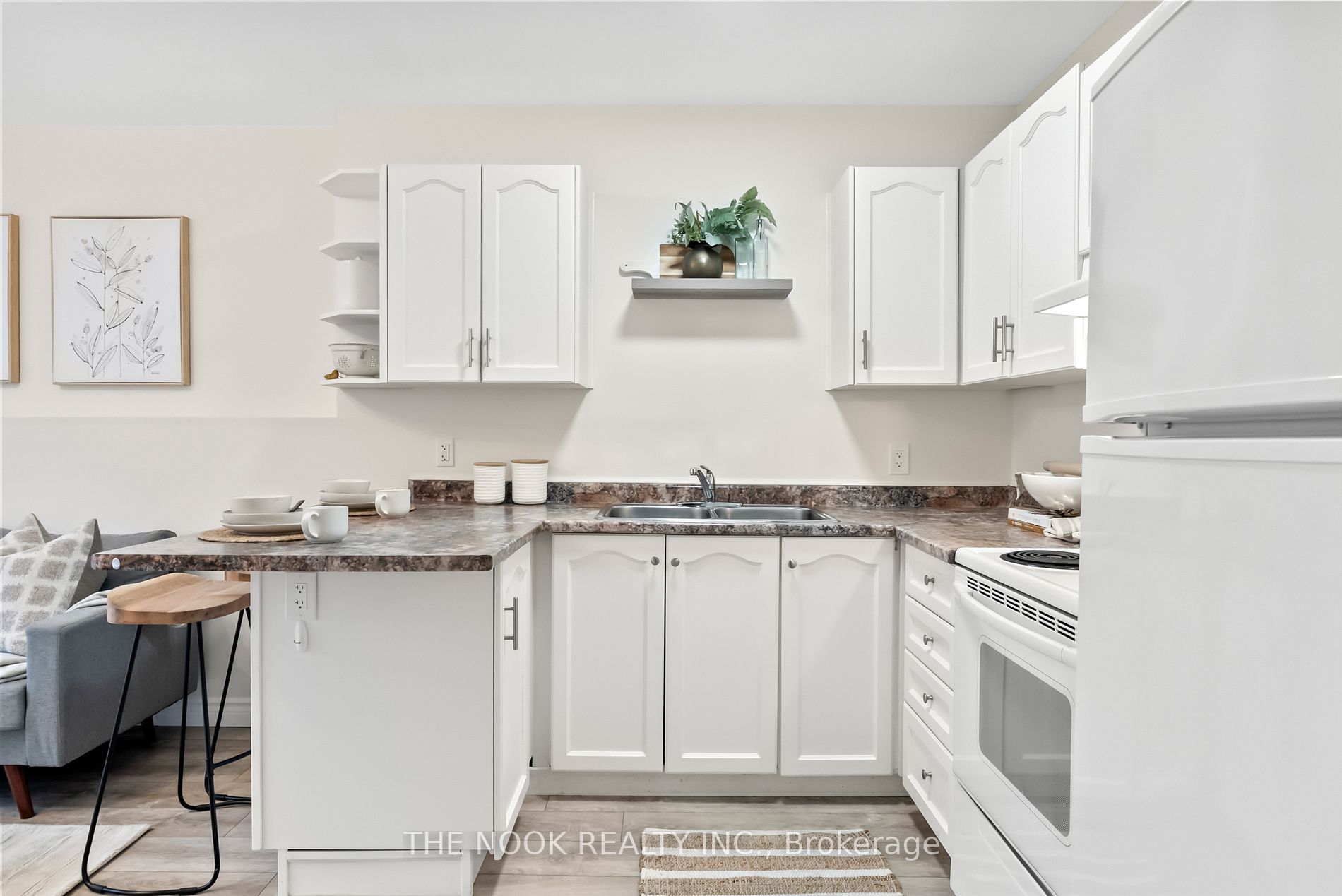 42 Glanville Cres