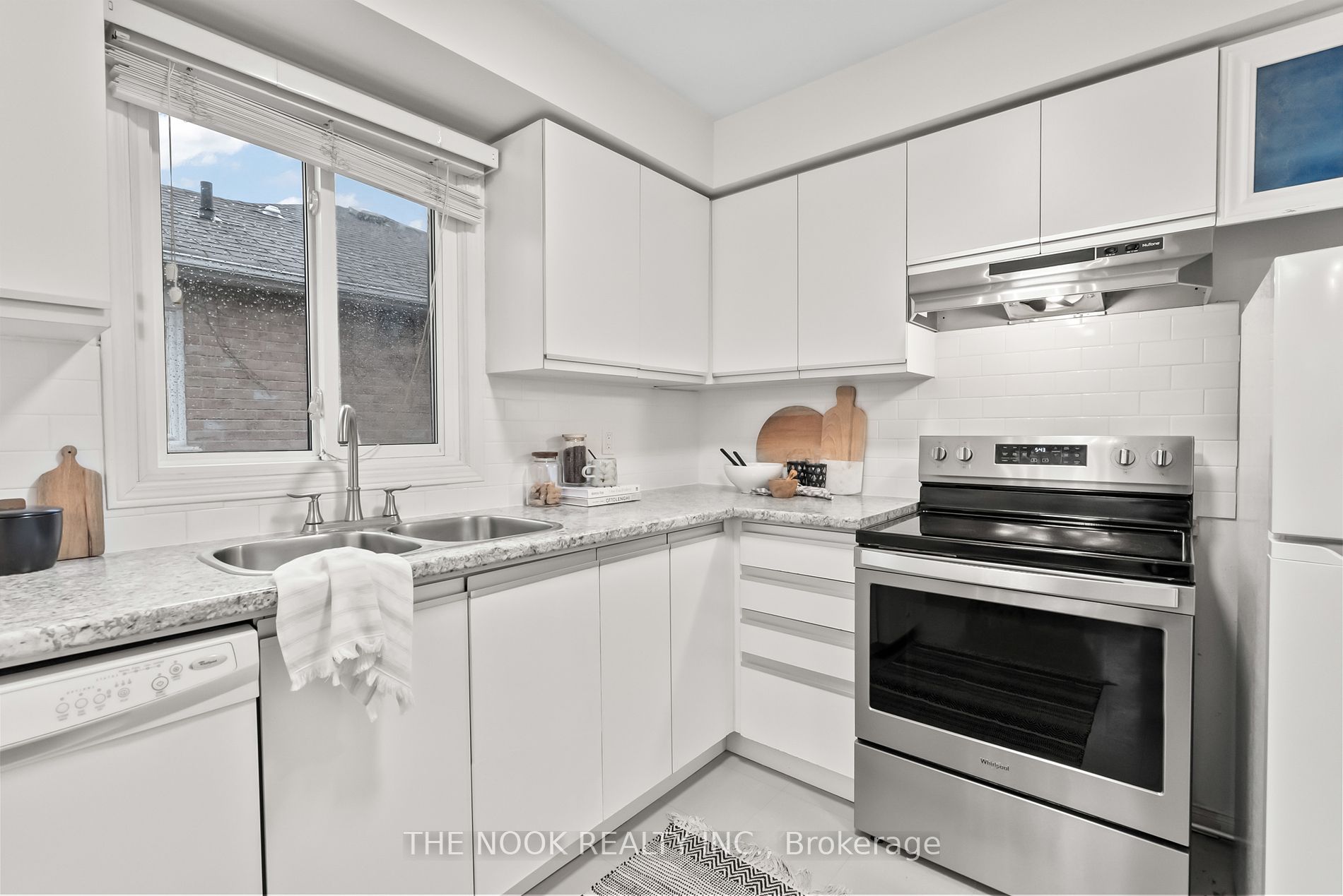 42 Glanville Cres