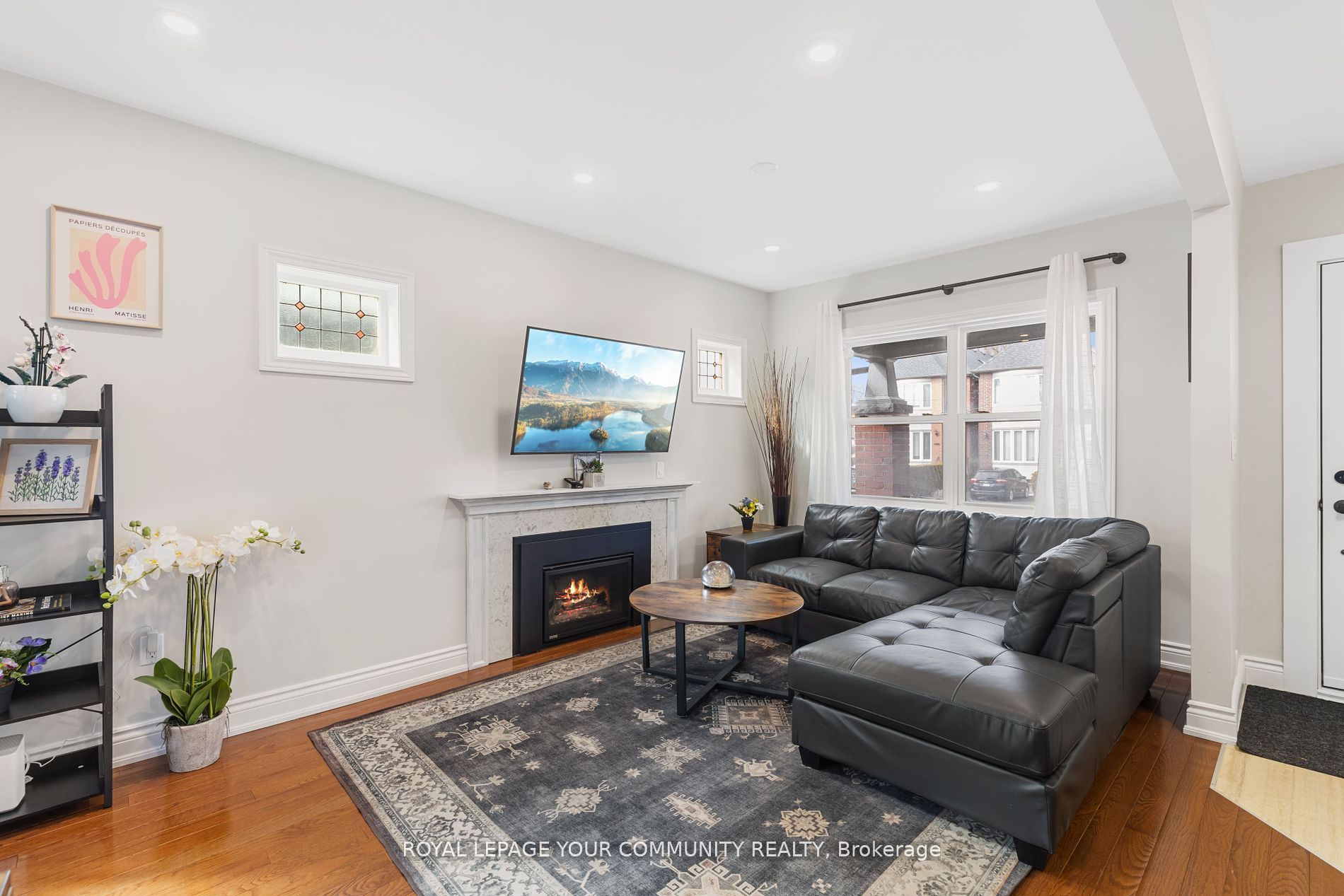 11 Denton Ave