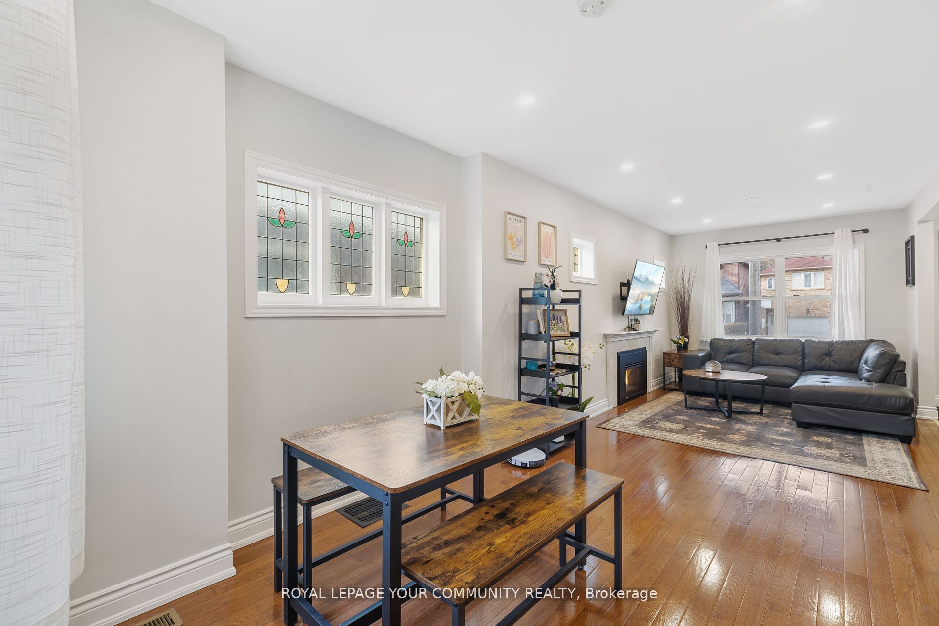 11 Denton Ave