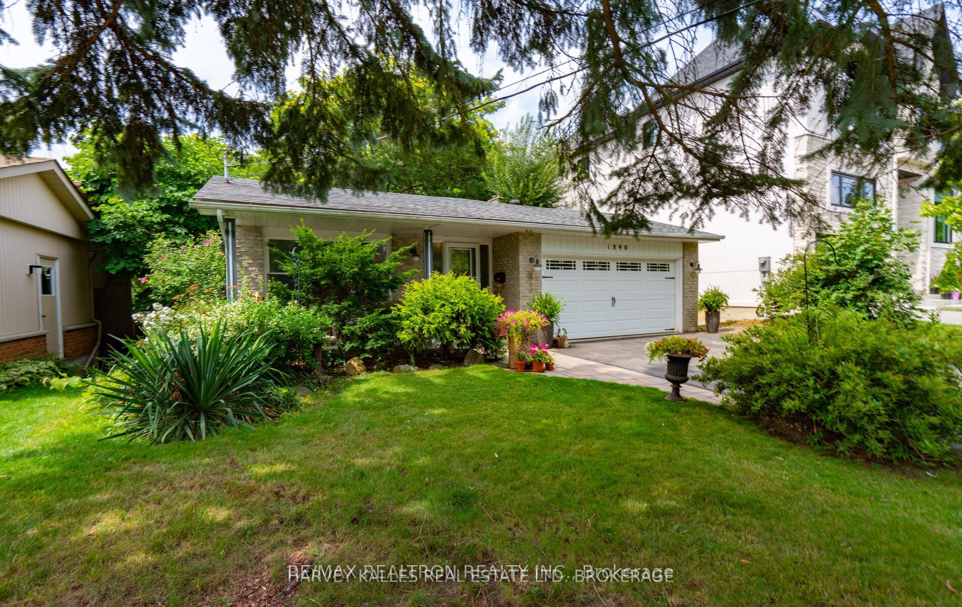 1890 Spruce Hill Rd