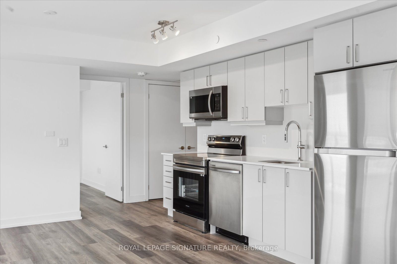 1480 Bayly St, #1107