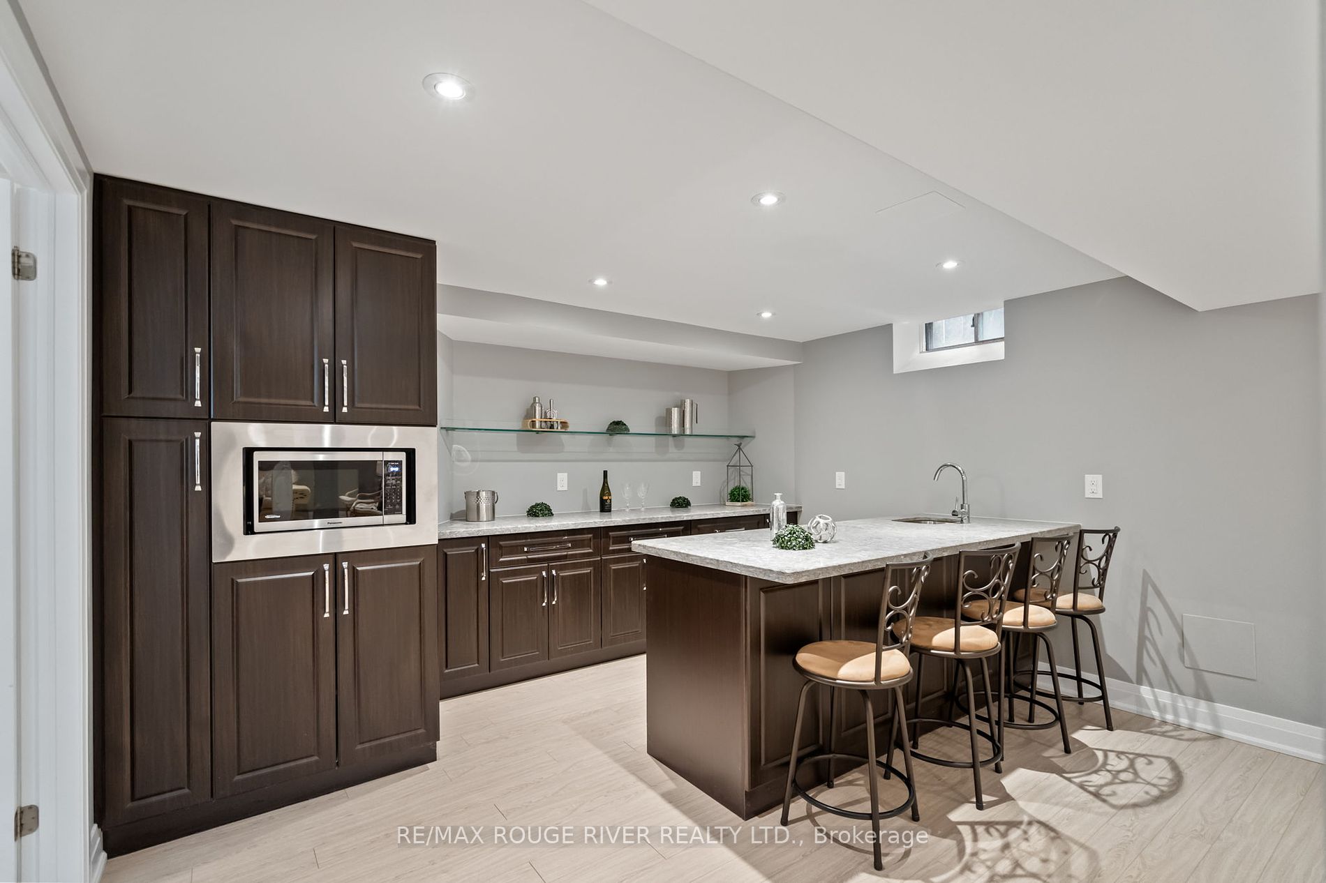 20 Dewbourne Pl