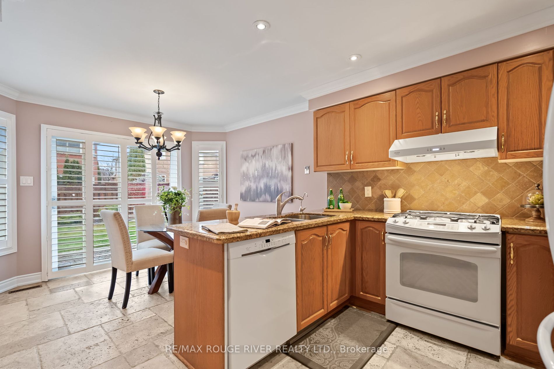 20 Dewbourne Pl