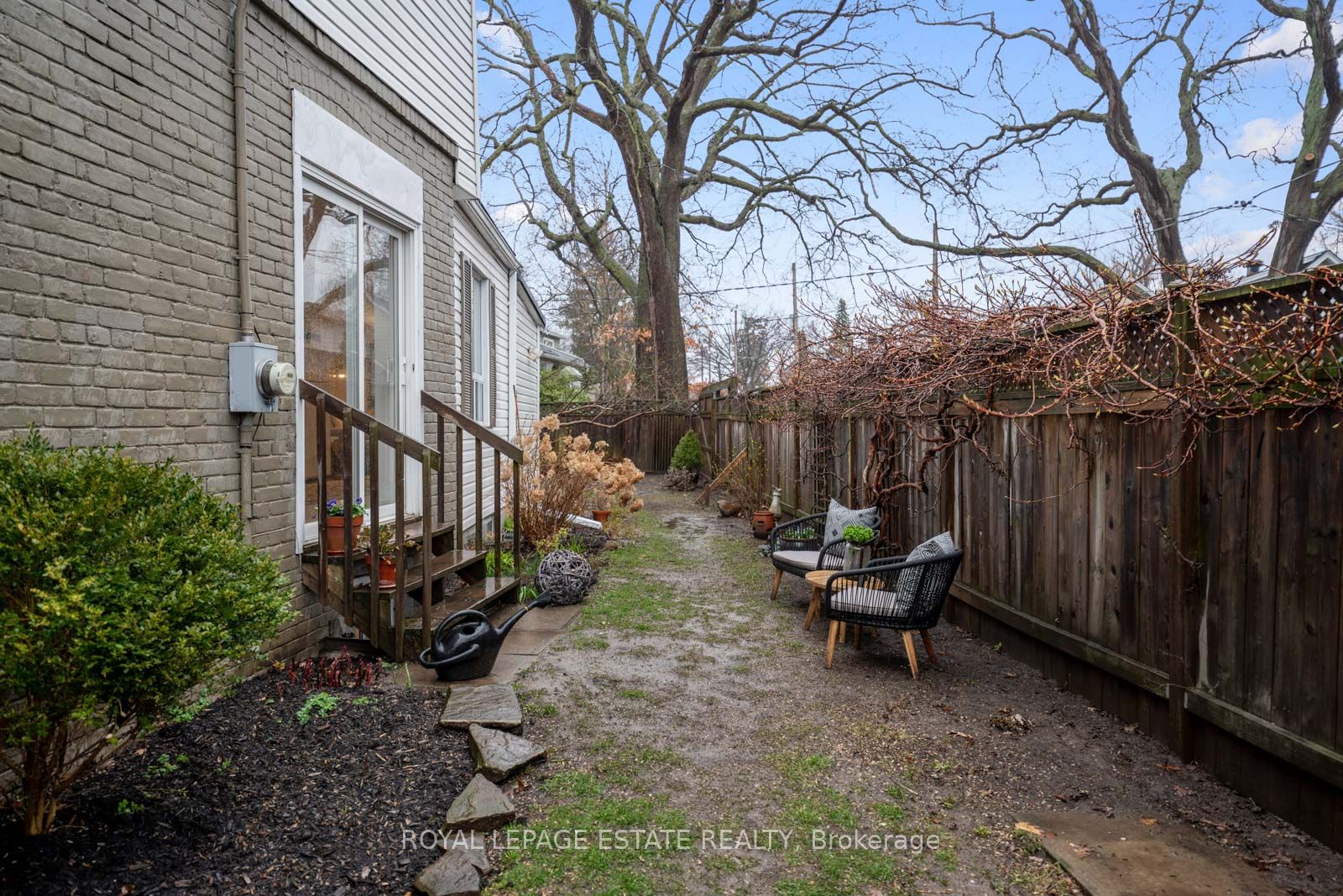 1 Morton Rd