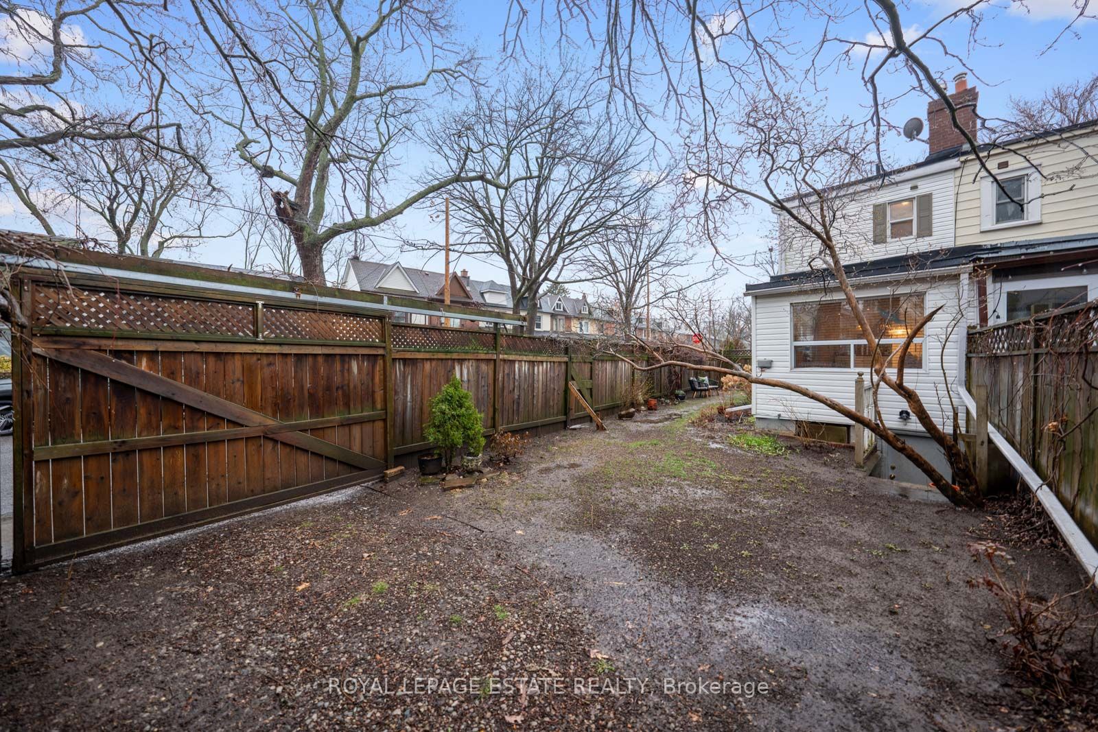 1 Morton Rd