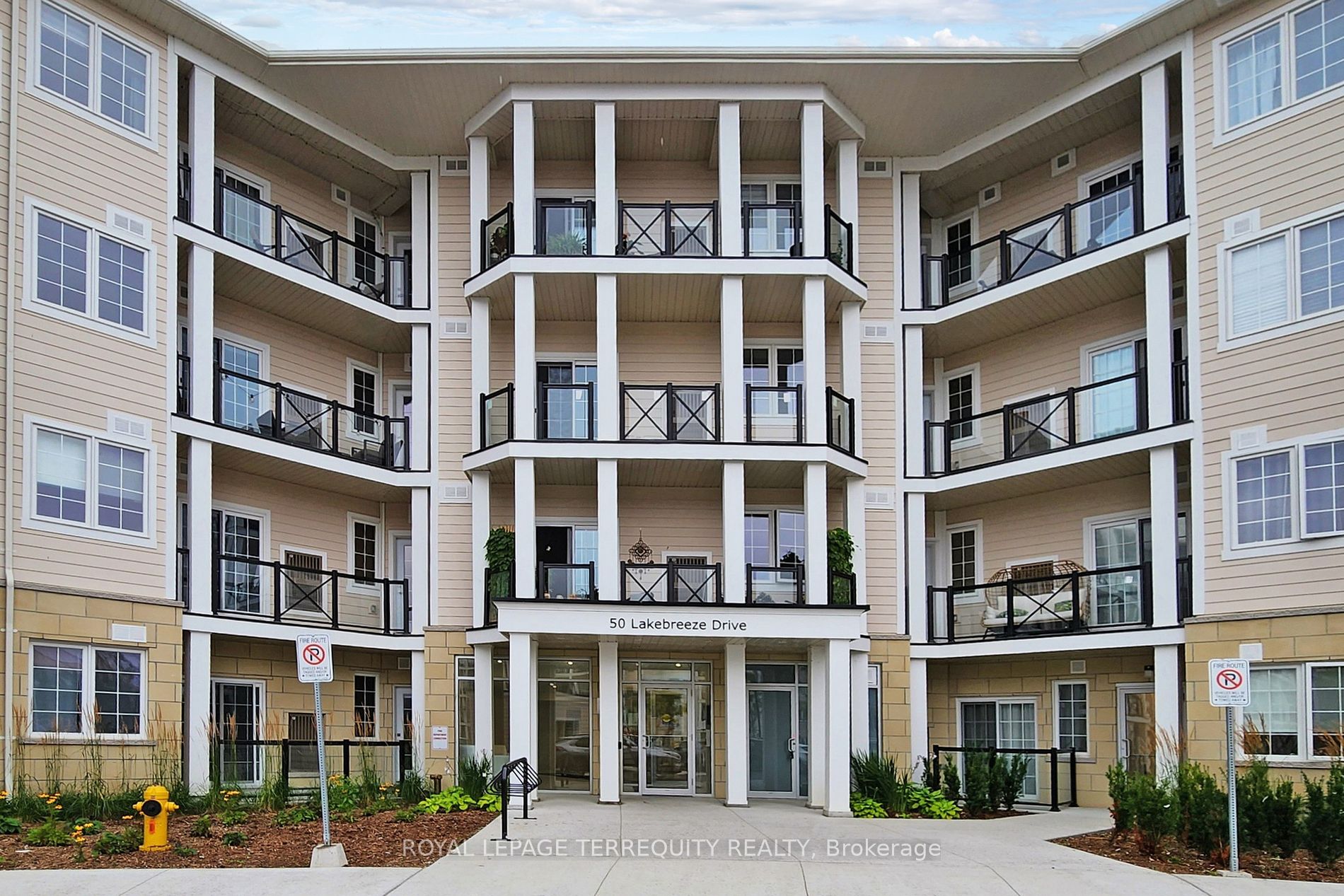 50 Lakebreeze Dr, #118