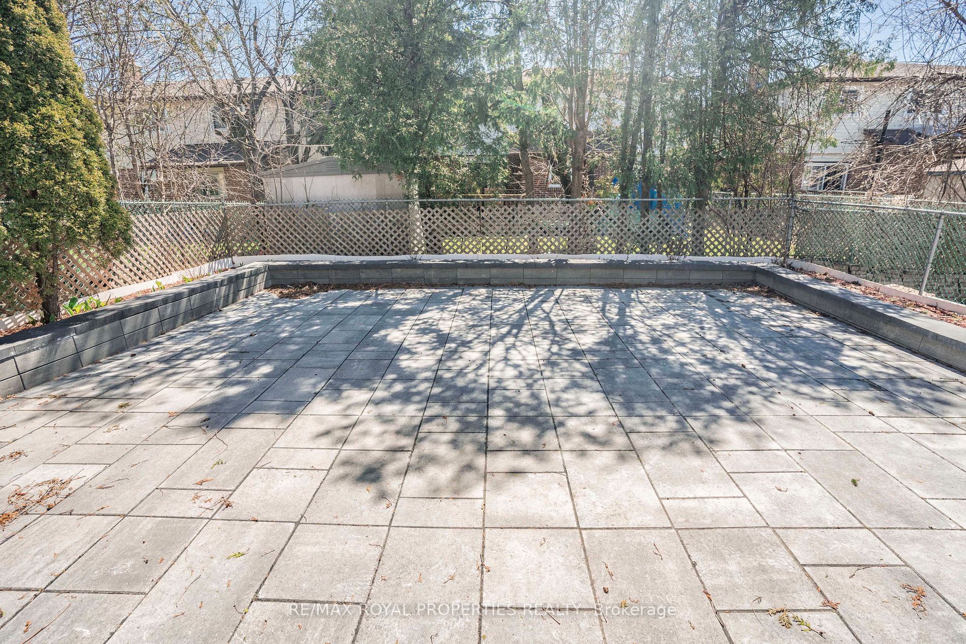 185 Braymore Blvd