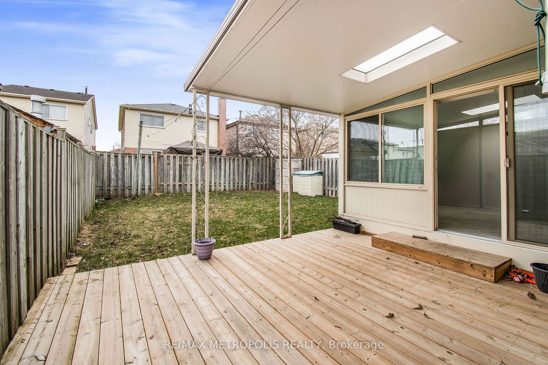 47 Gilmour Dr