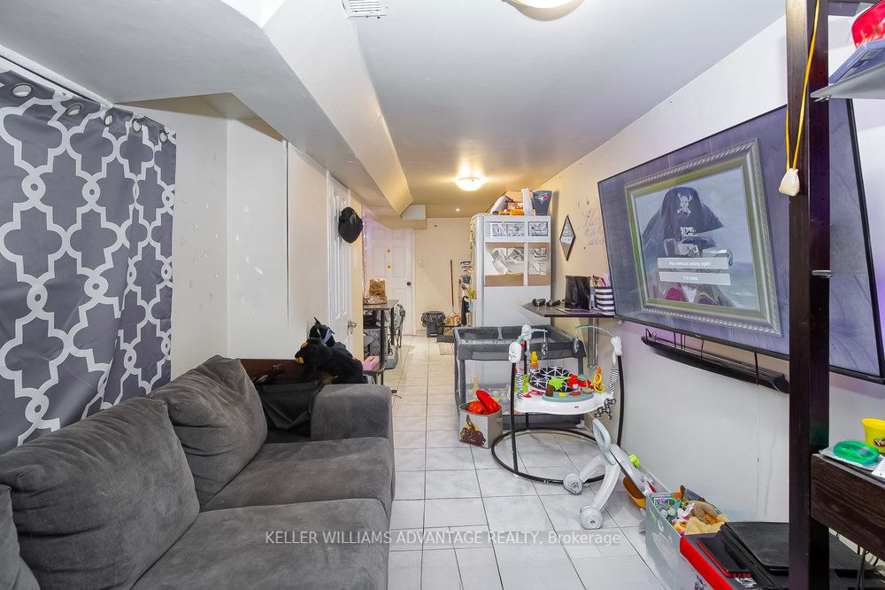 218 Broadview Avenue
