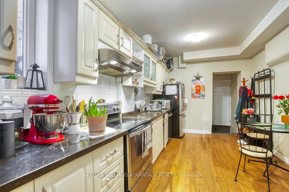 218 Broadview Avenue