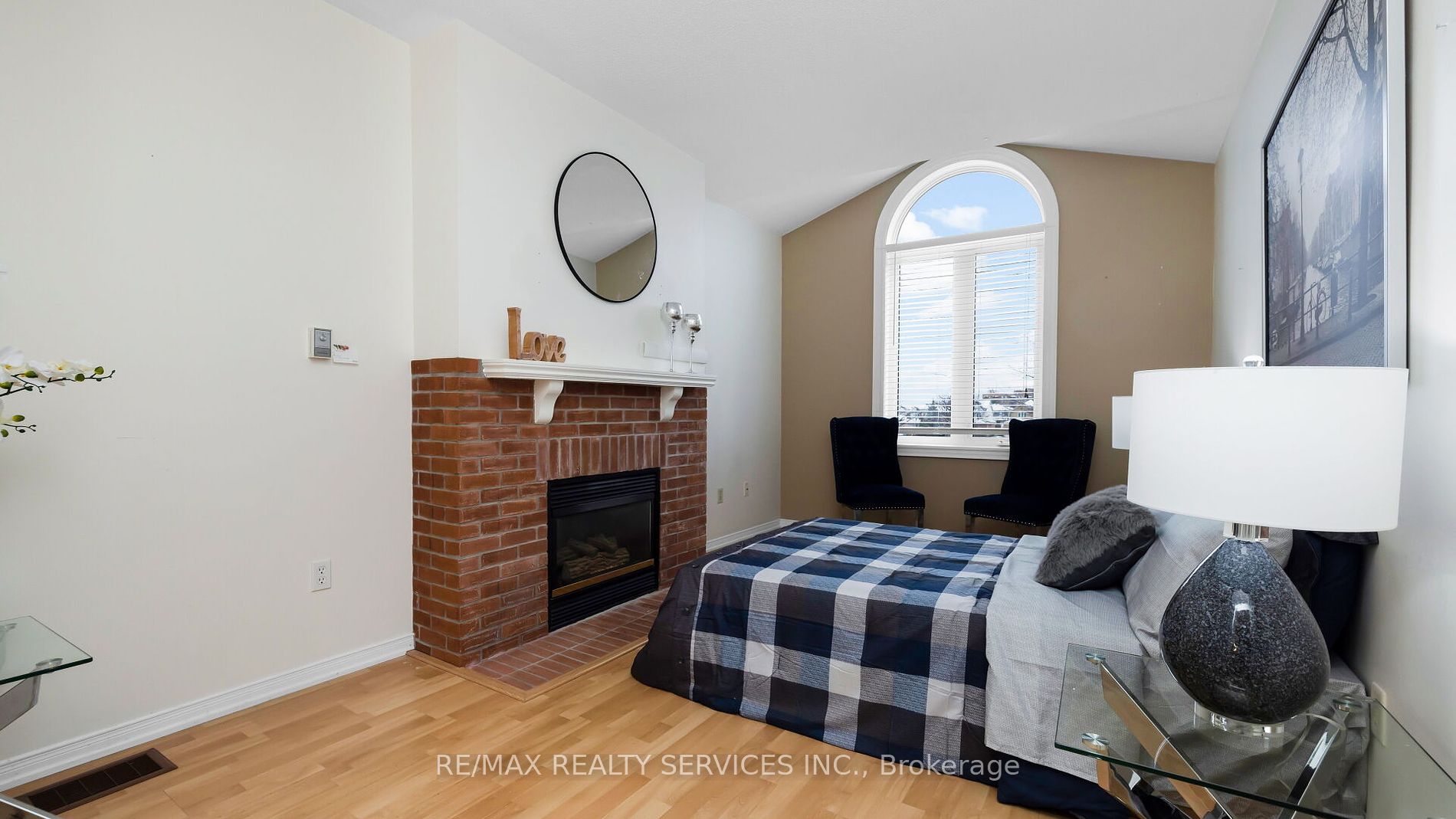 43 Creekwood Cres