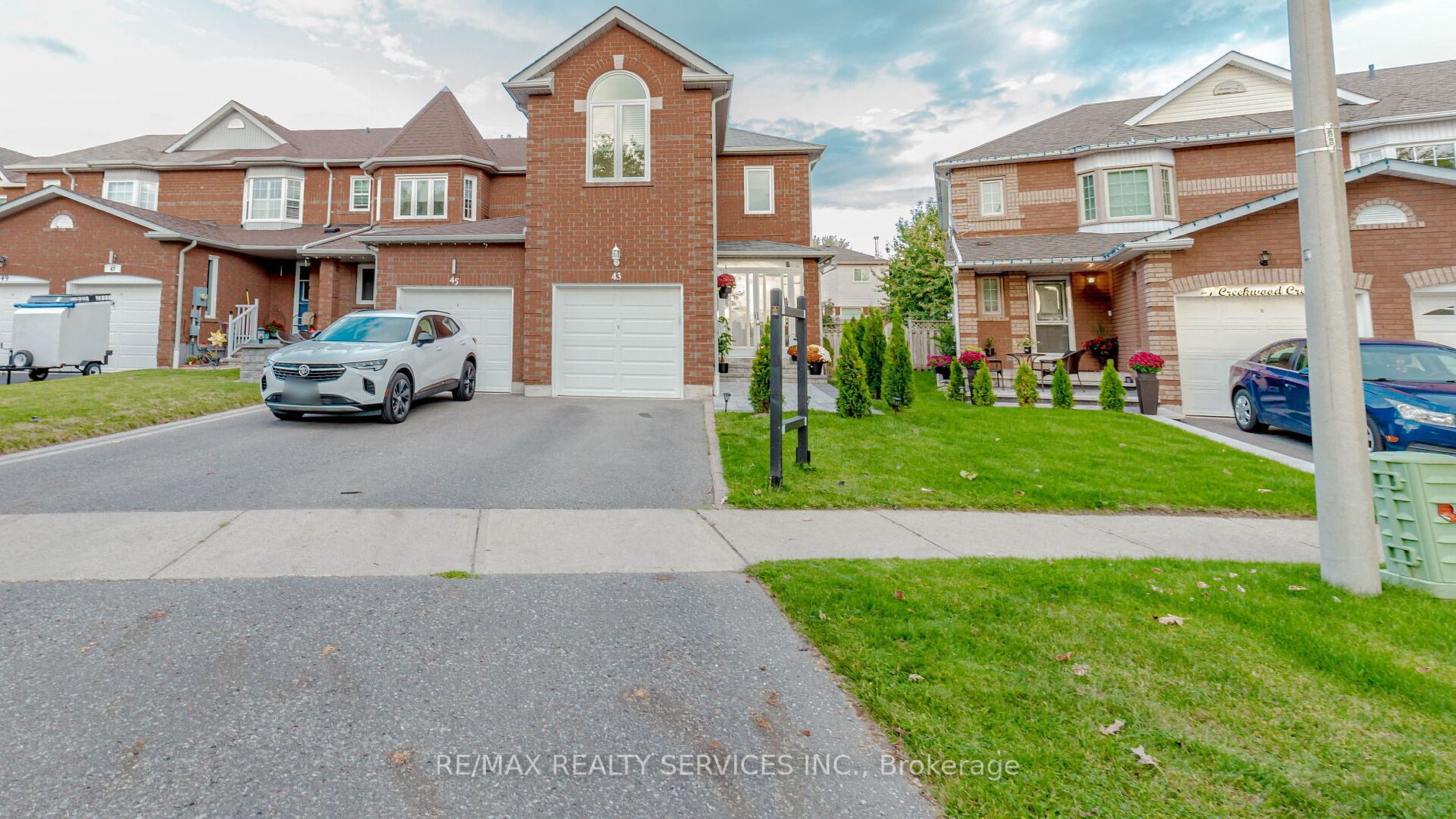 43 Creekwood Cres
