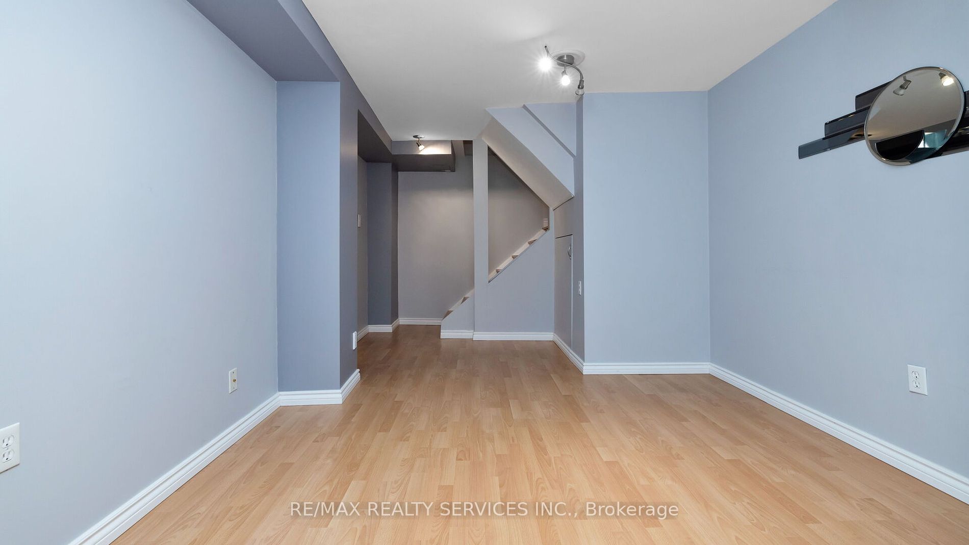43 Creekwood Cres