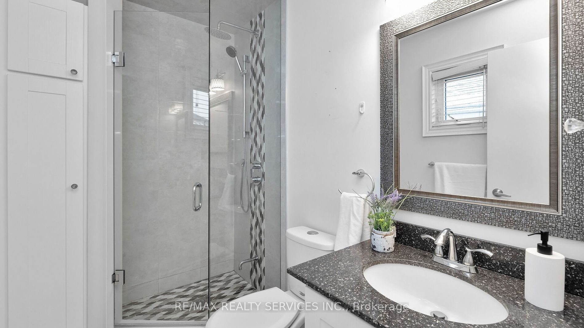 43 Creekwood Cres