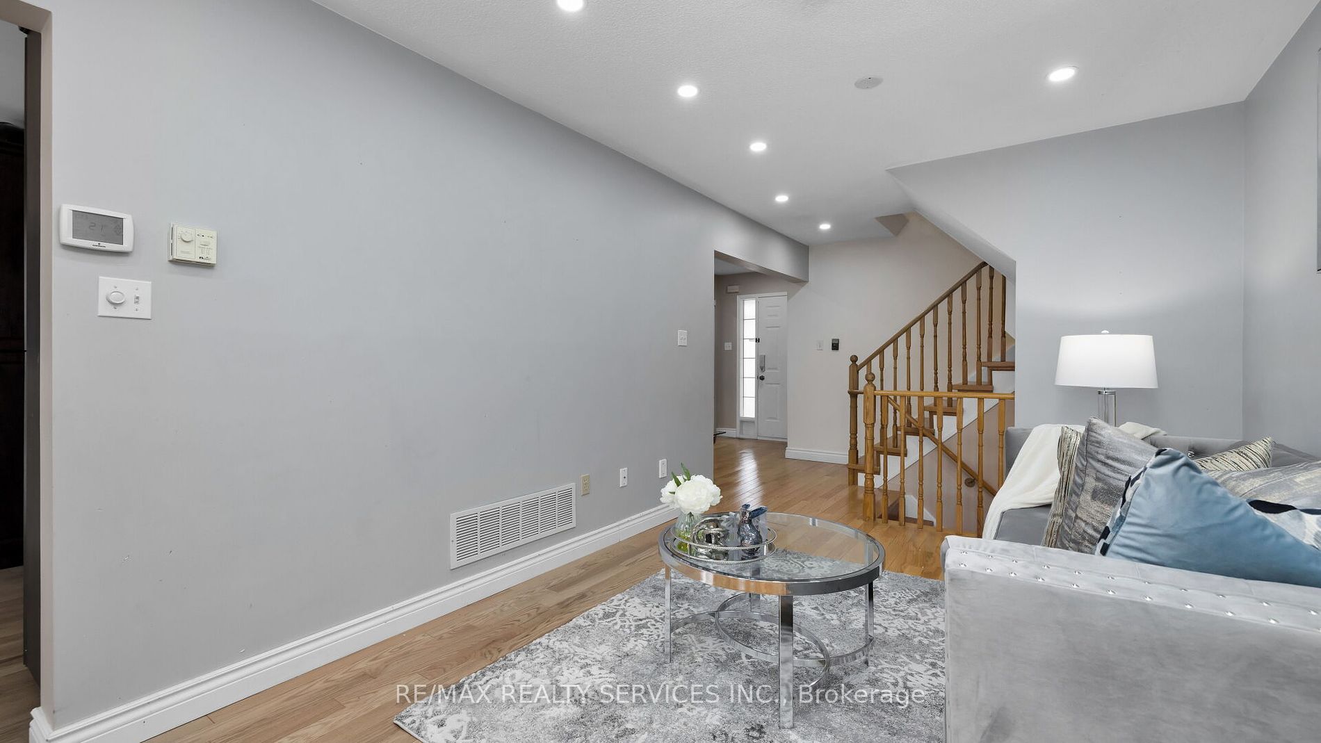 43 Creekwood Cres