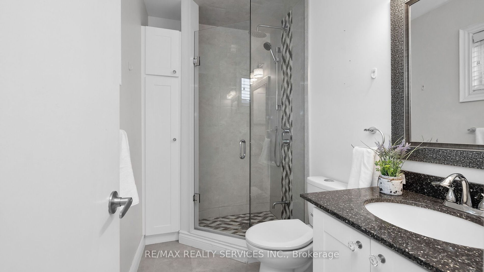 43 Creekwood Cres