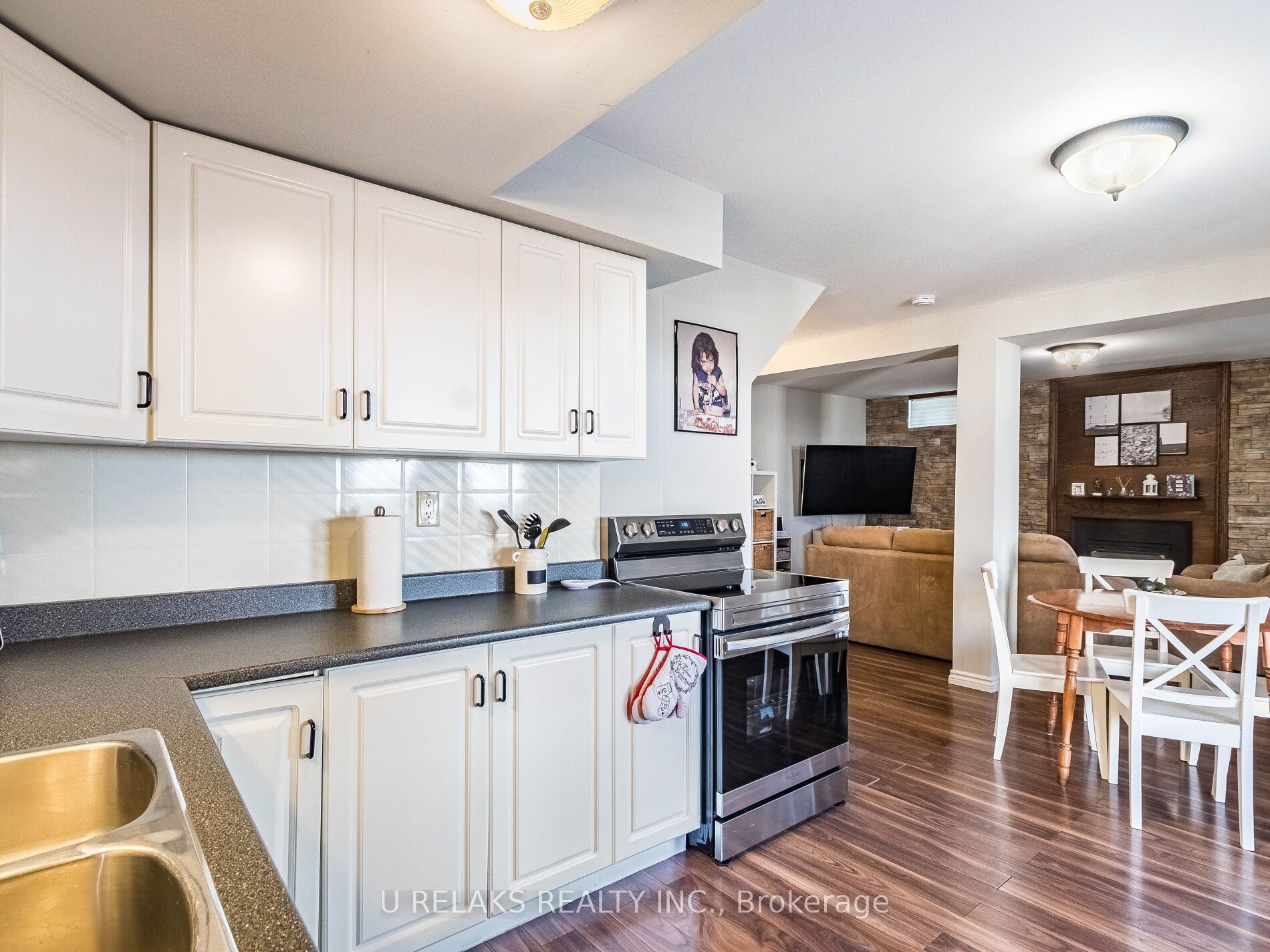 172 Melissa Crescent