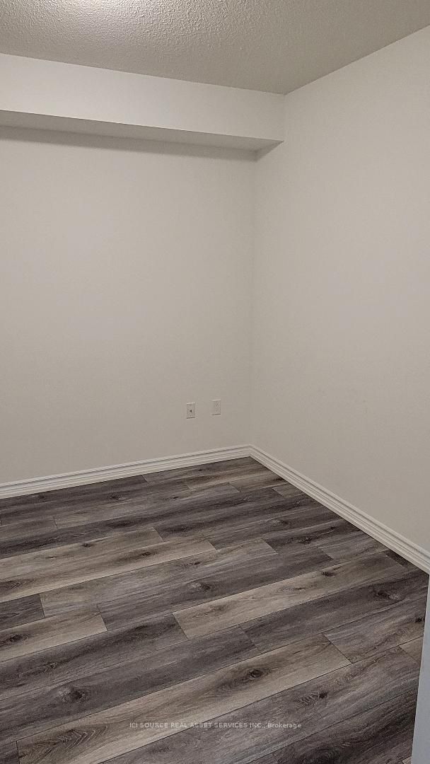1 Falaise Rd, #221
