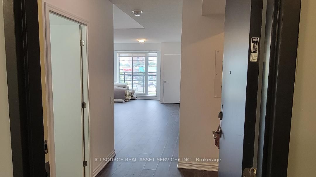 1 Falaise Rd, #221
