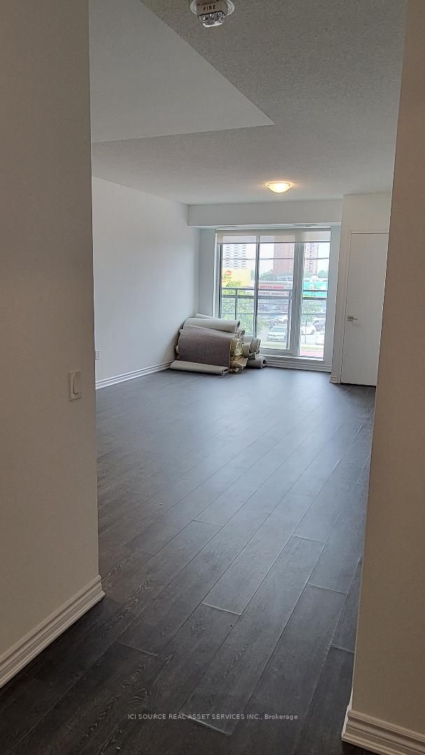 1 Falaise Rd, #221