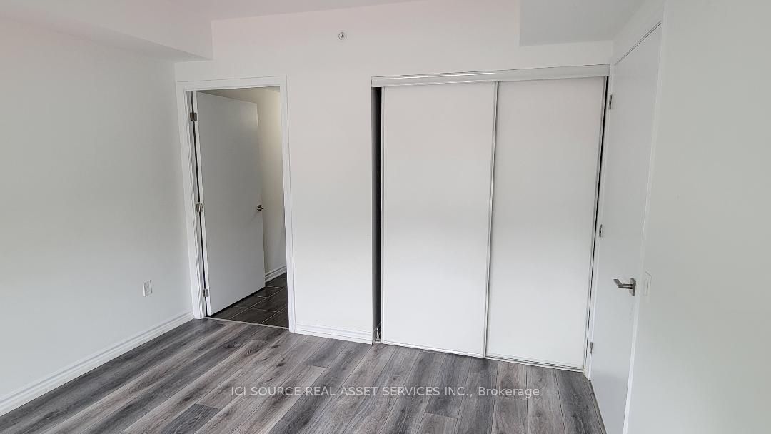 1 Falaise Rd, #221