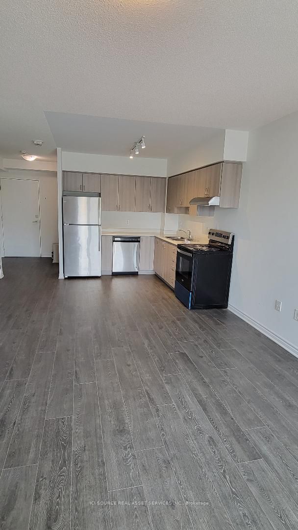 1 Falaise Rd, #221