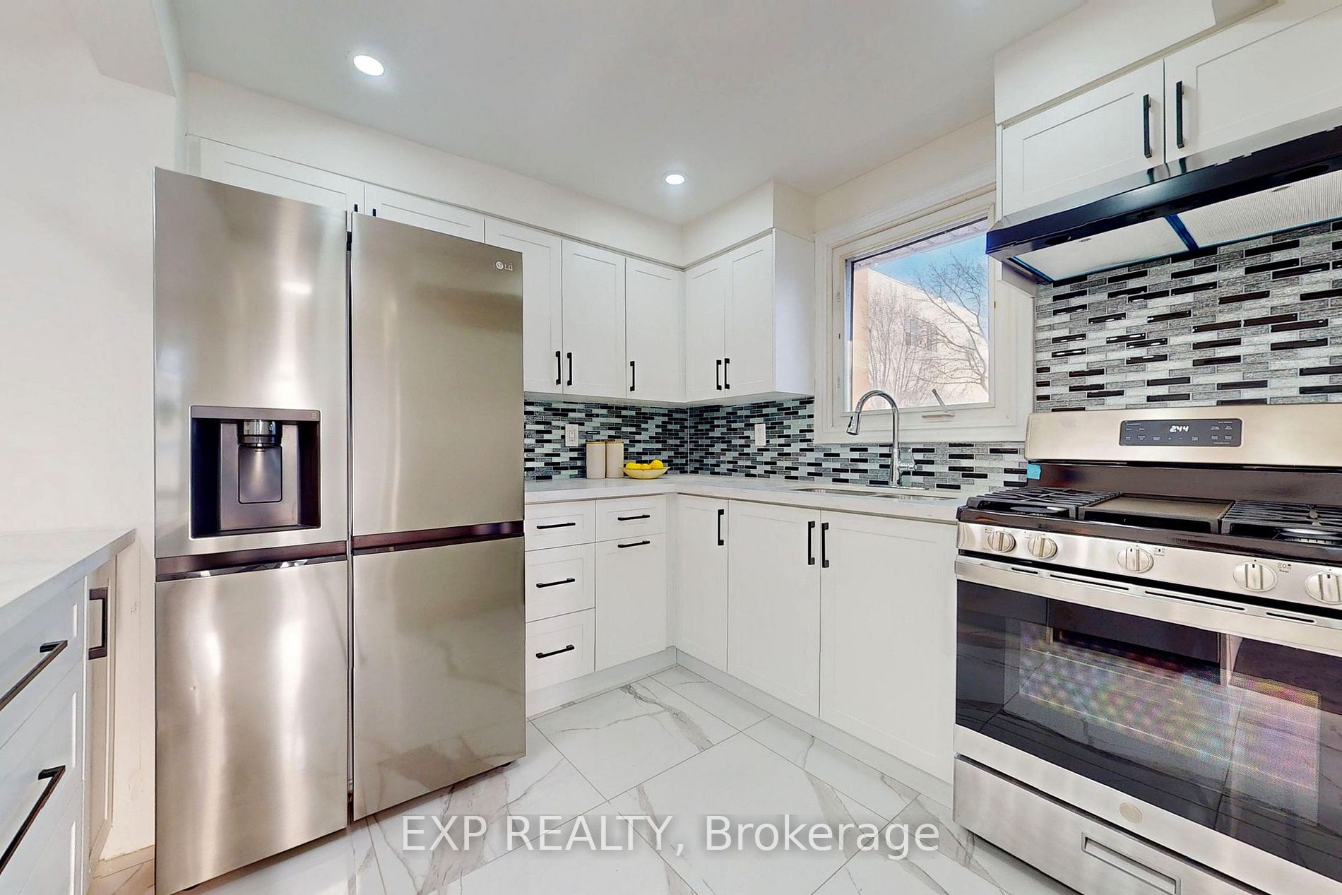 15 Vanbrugh Ave