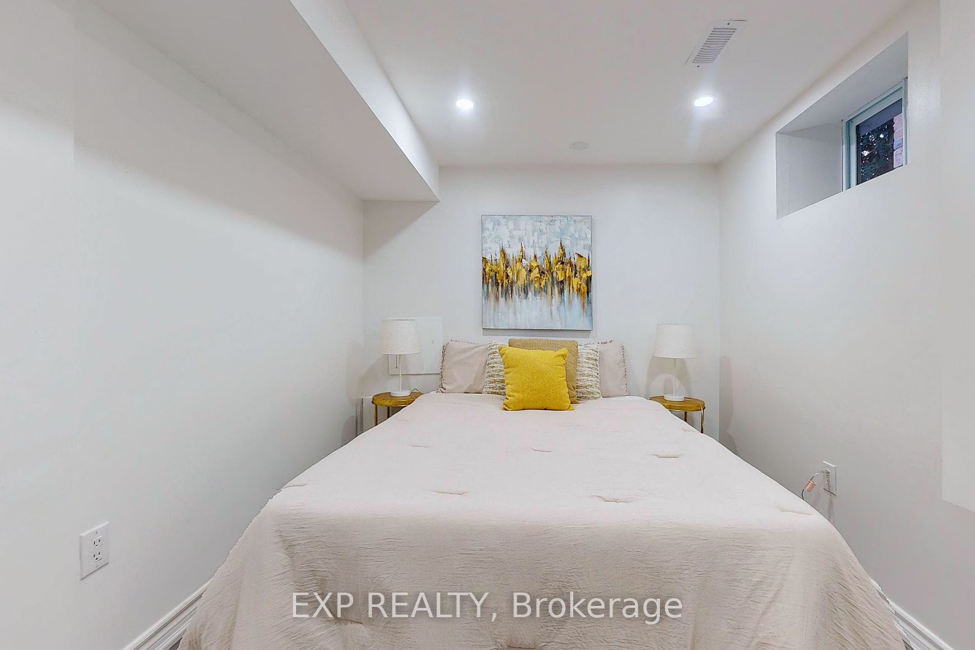 15 Vanbrugh Ave