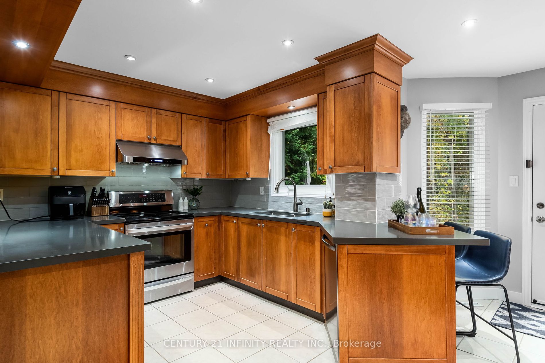 103 Ravenscroft Road